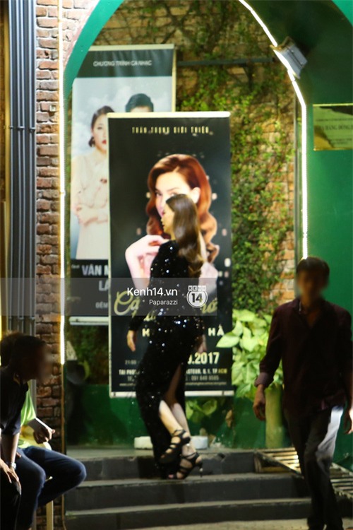 Hà Hồ - Kim Lý lại dính như sam, thân mật ngoài phố và cùng nhau về nhà lúc nửa đêm - Ảnh 8.