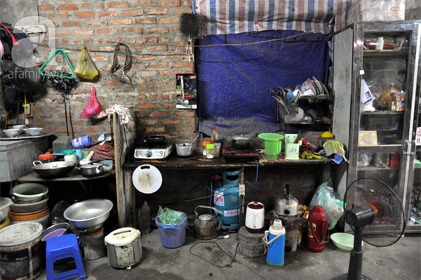 Bài 1: Chuyện về những người ăn cơm 8000đồng/bữa, vui vẻ sống trong biệt thự triệu đô - Ảnh 8.