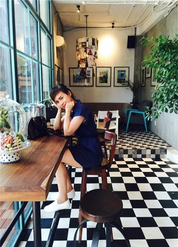 Chân dung người chị dâu cùng tuổi, cùng sành điệu và xinh đẹp của ca sĩ Hồ Ngọc Hà - Ảnh 9.