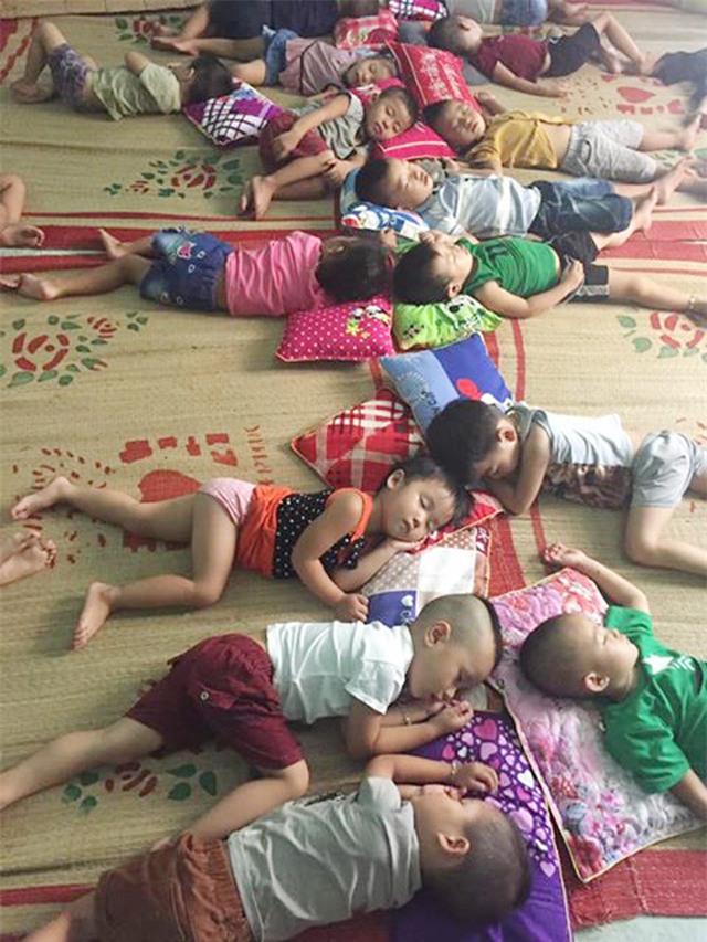 ngam ngui nhat ky buoi trua "khong kip an, khong dam ngu" cua co giao mam non - 1