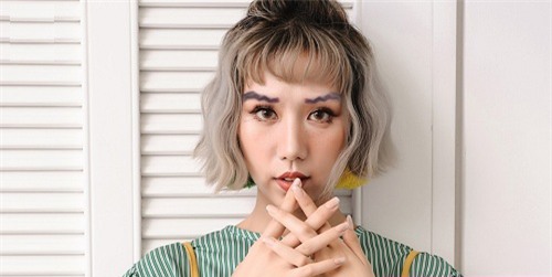 cuoi ra nuoc mat khi nhin sao viet bi ep "chay dua" theo mot long may luon song - 6