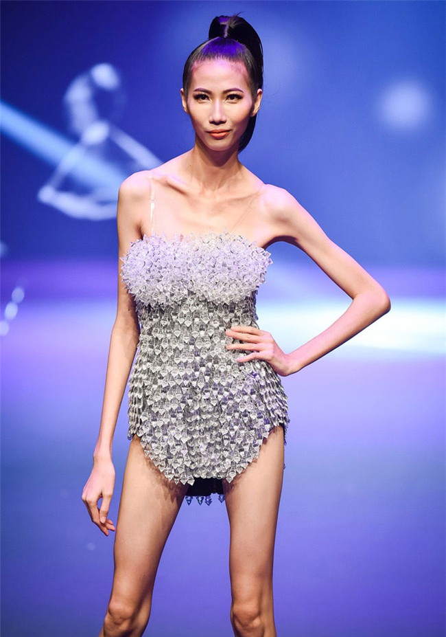 cung canh ngo, le thuy len tieng bao ve cao ngan truoc "dan bom du luan" - 1