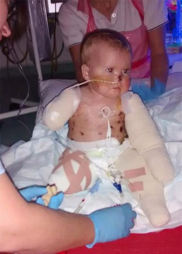 Nhìn móng chân của bé 3 tuổi được sơn sặc sỡ, chỉ có người vô tâm mới chỉ trích - Ảnh 1.