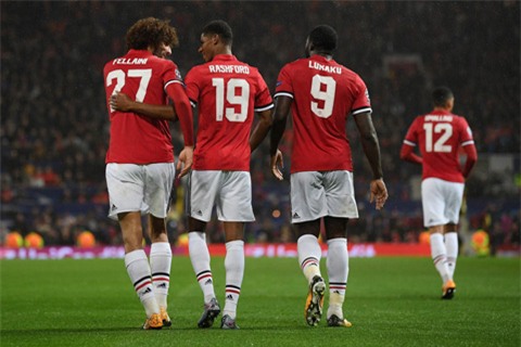 Fellaini, Lukaku, Rashford tỏa sáng mang về chiến thắng cho M.U