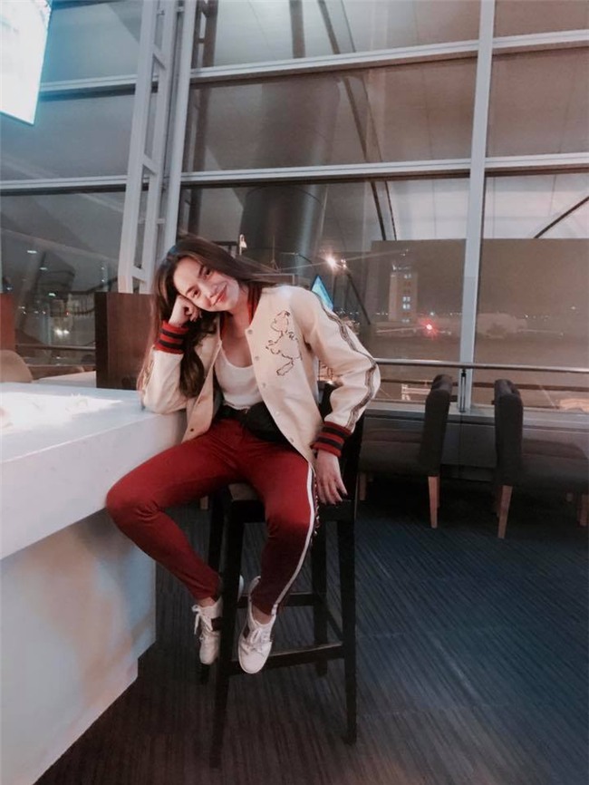 Cứ đen - trắng mà diện, street style của Kỳ Duyên vươn lên top sao mặc đẹp nhất tuần này-5