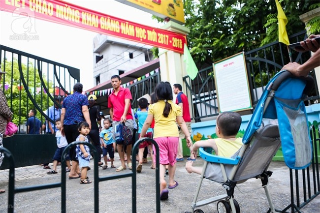 Một ngày của cô bé 4 tuổi không được đến trường, sống sót nhờ những chiếc băng vệ sinh và bao cao su - Ảnh 15.