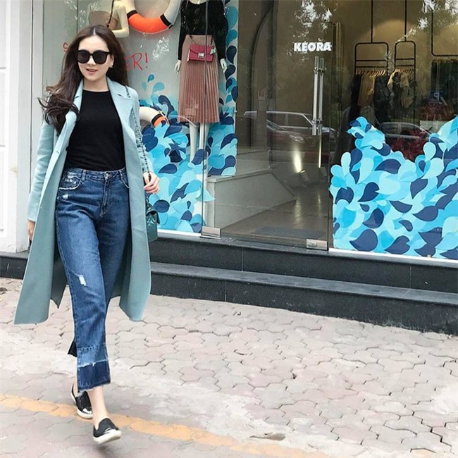 Cuộc sống viên mãn, ngập trong đồ hiệu, được chồng đại gia cưng chiều của cô gái thời tiết Mai Ngọc - Ảnh 28.