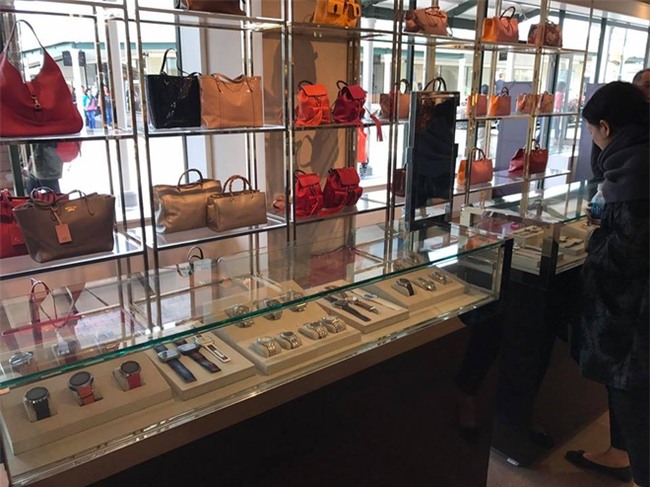 Cuộc sống viên mãn, ngập trong đồ hiệu, được chồng đại gia cưng chiều của cô gái thời tiết Mai Ngọc - Ảnh 31.