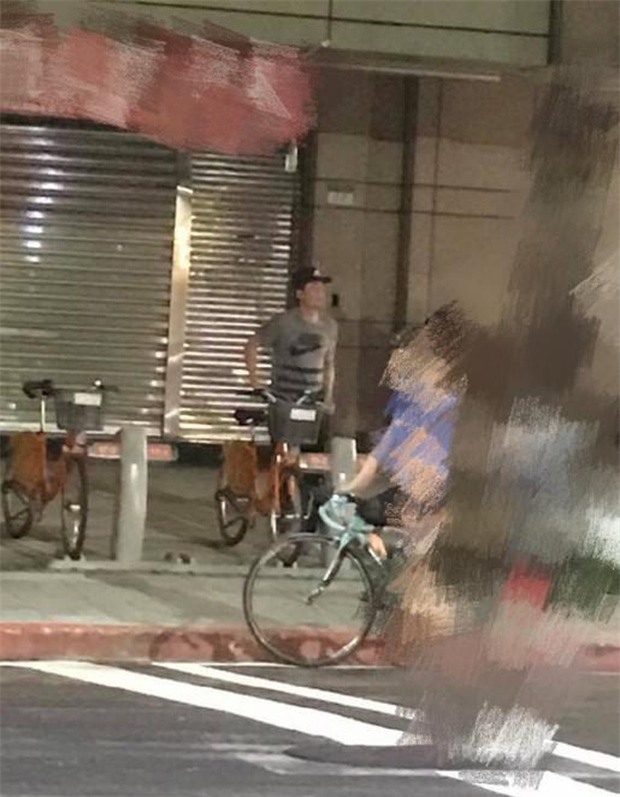 Lâm Tâm Như lộ vòng 2 lớn, ung dung tự tại giữa tâm bão lùm xùm với Nhĩ Khang Châu Kiệt - Ảnh 3.