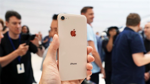 Nếu bạn đang sử dụng iPhone 7 thì đừng nâng cấp lên iPhone 8 làm gì, đây là lí do tại sao - Ảnh 3.