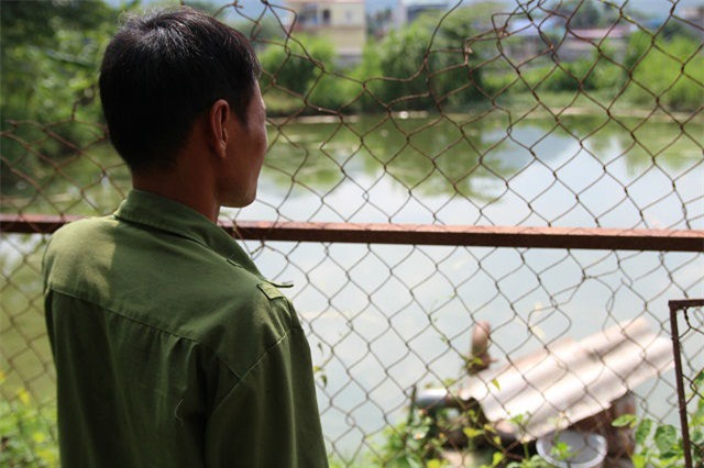 lao xuong ao cuu con trai 5 tuoi, hai me con cung chet de lai 4 dua tre mo coi - 6