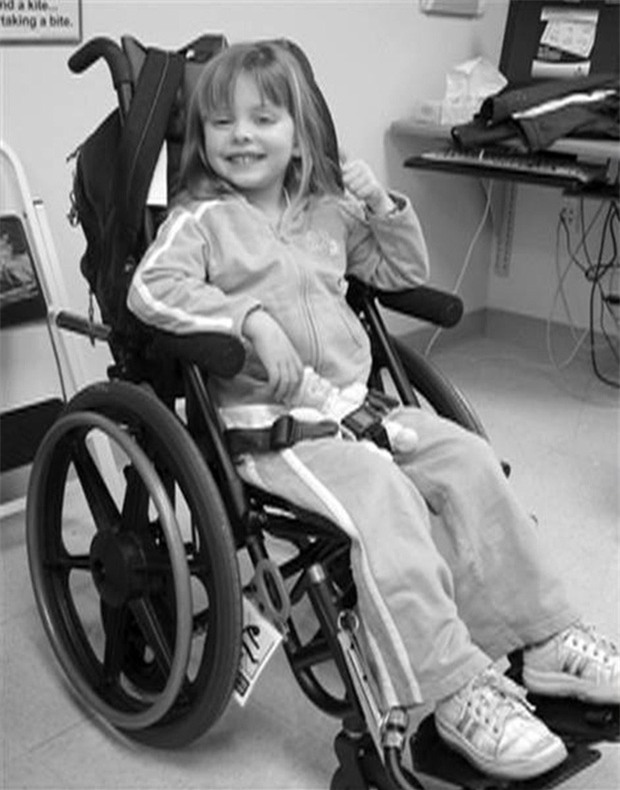 Tang lễ con gái vừa xong, bố mẹ đau đớn phát hiện khắp nhà có những mẩu giấy nhỏ với lời nhắn của con - Ảnh 7.