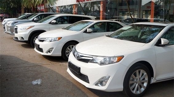 ô tô tồn kho, ô tô ế ẩm, ô tô đại hạ giá, ô tô khuyến mãi khủng