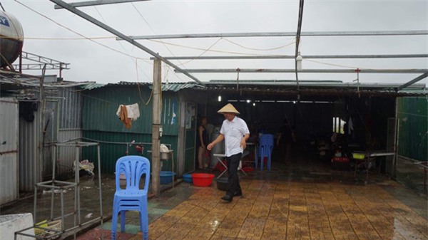 cap nhat tin moi bao so 10: nghe an troi toi sam, mua to kem gio loc cuc manh - 4