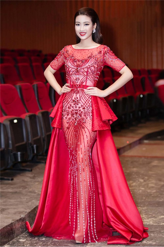 hoa hau my linh, a hau huyen my dep