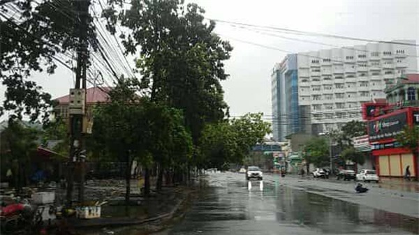 dien bien bao so 10: nghe an nuoc bien dang cao bat thuong, dan lo nha cua bi cuon troi - 2