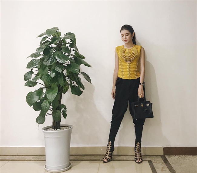 Kỳ Duyên, Khánh Linh The Face đọ hàng hiệu trong street style tuần qua - Ảnh 14.