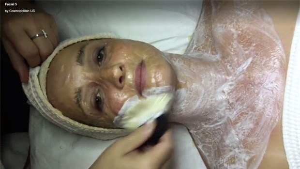 Mặt nạ da rồng làm da bạn sần sùi, lồi lõm kỳ dị nhưng gỡ ra thì lại hồng hào, căng bóng - Ảnh 4.