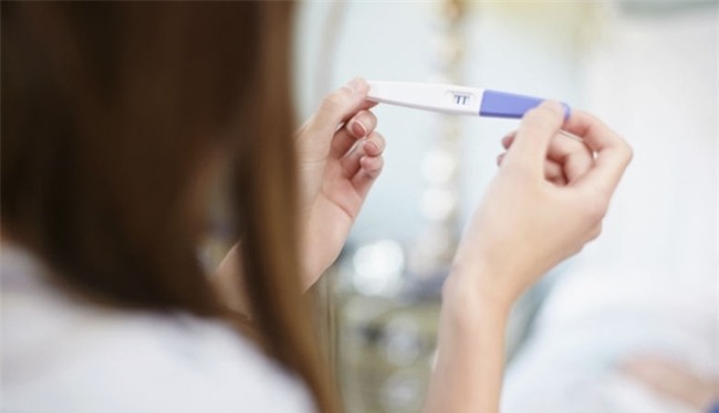 Trên sóng phát thanh, cô gái tố bạn trai bỏ khi mang thai, không dám về nhà vì bố hà khắc - Ảnh 2.