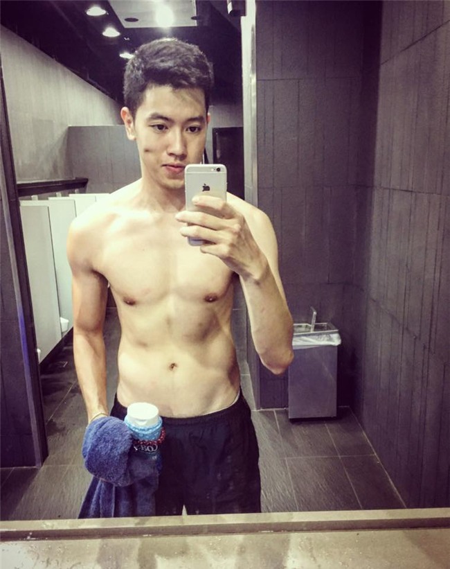 Cơ trưởng đẹp trai nhất Việt Nam khoe giọng hát cực ngọt khiến hội chị em đứng hình-5