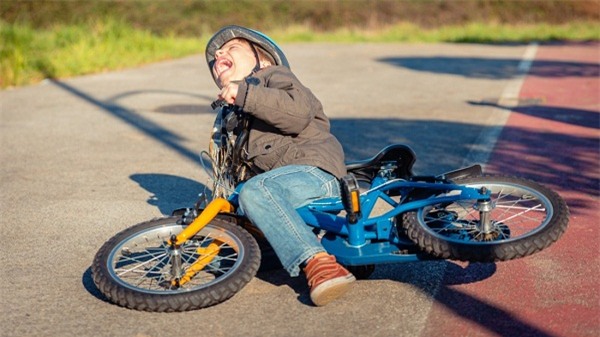 Thông minh đến mấy mà bố mẹ không dạy con phẩm chất quan trọng này, trẻ khó mà thành công - Ảnh 4.