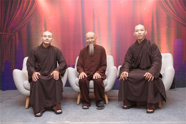 Hai sư thầy triệu view, gây sốt mạng xã hội xuất hiện trên sân khấu Tuyệt đỉnh song ca! - Ảnh 4.