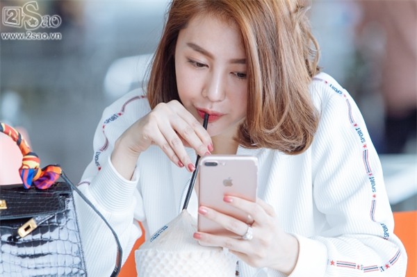 Độc Quyền: Ái tình khắc khoải, Linh Chi chọn cách ra nước ngoài đón sinh nhật trong đơn côi-4