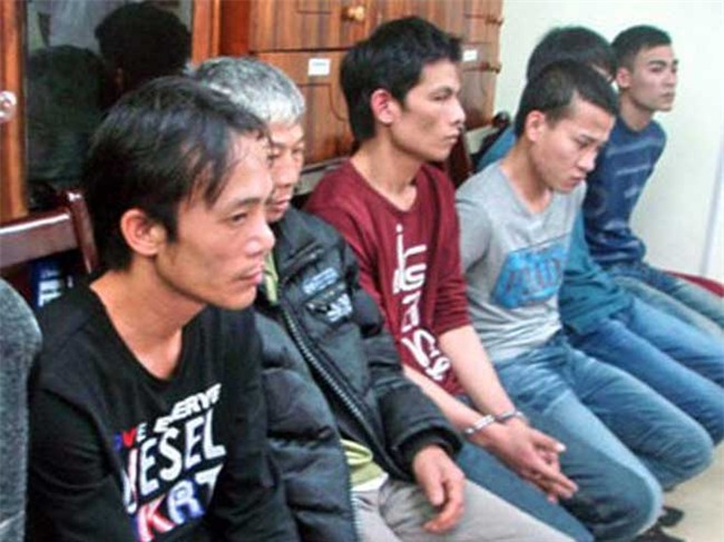 chuyen chua ke ve cuoc phong van dac biet voi 2 tu tu vua tron khoi phong biet giam - 2