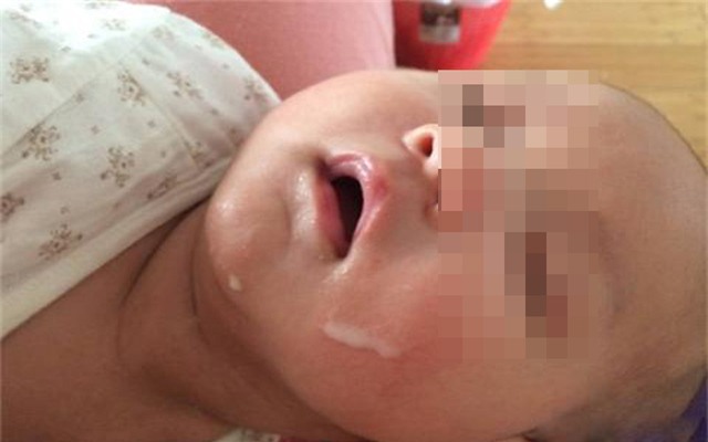 tq: be 3 thang ngu sau li bi, khong thuc giac sau khi bu sua me ngam con - 1