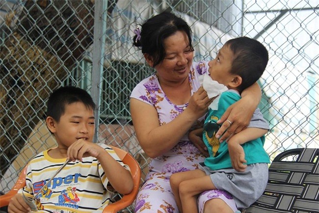 bua com voi ca kho kho mam cua 3 me con goa phu tat nguyen noi sai thanh - 2