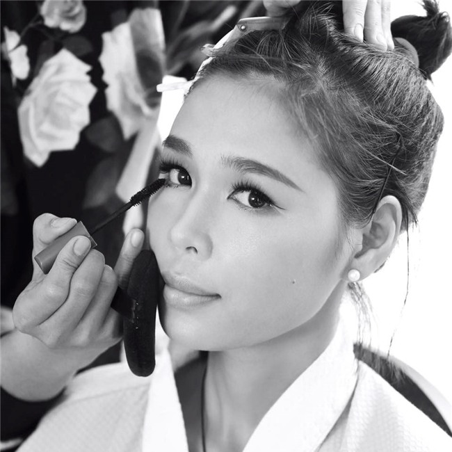 Co dau cua BTV Quang Minh la nha van xinh dep viet chuyen tinh hinh anh 2