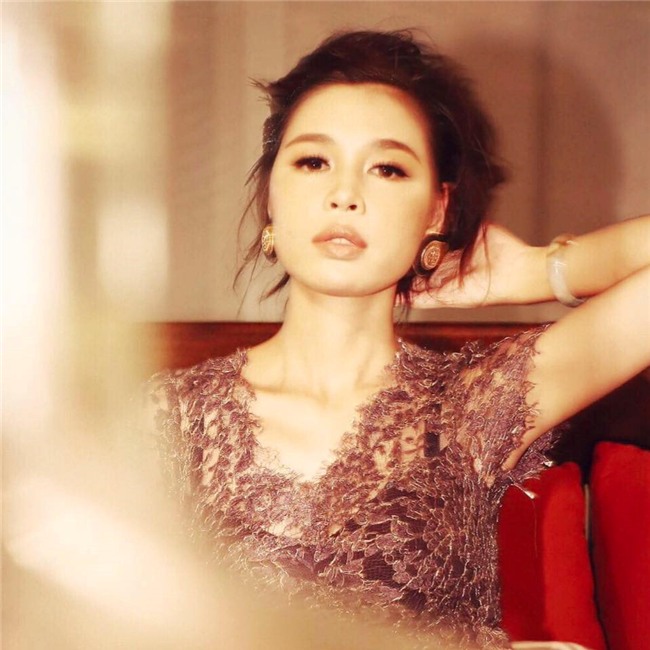 Co dau cua BTV Quang Minh la nha van xinh dep viet chuyen tinh hinh anh 4