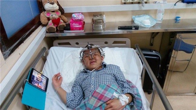 diễn viên Quốc Tuấn, Con trai diễn viên Quốc Tuấn, sao việt, diễn viên Quốc Tuấn chữa bệnh cho con