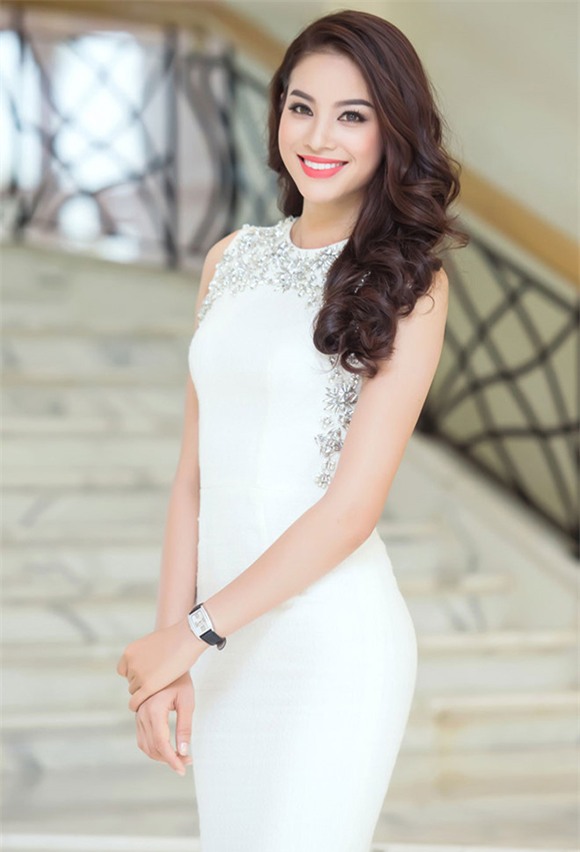 Hoa hậu phạm hương,hoa hậu hoàn vũ việt nam,phạm hương nói về cuộc sống,chuyện làng sao,sao Việt