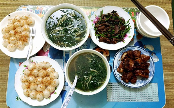 ve thoi com chung, co sinh vien khoe mam com "chong tuong lai" nau, chi em khen nuc no - 2