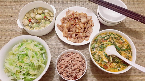 ve thoi com chung, co sinh vien khoe mam com "chong tuong lai" nau, chi em khen nuc no - 6