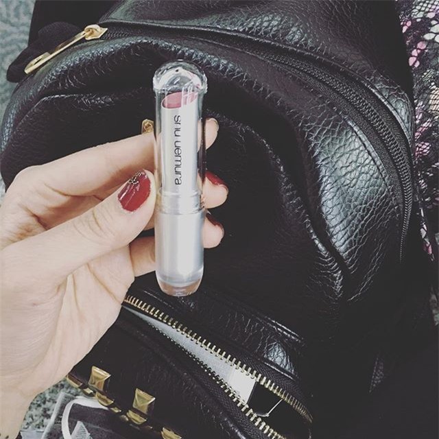 Được tặng son 600 nghìn còn phàn nàn ship 30 nghìn là đắt, cô nàng bị chị em mắng tả tơi  - Ảnh 3.