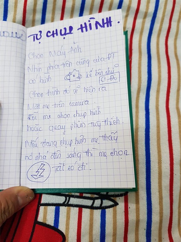 Cay mắt với bức thư con gái gửi ba nơi thiên đường và cuốn cẩm nang dùng điện thoại cho mẹ - Ảnh 3.