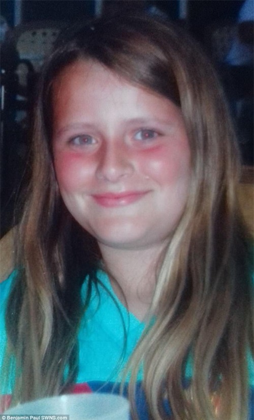 Con gái xinh đẹp, học giỏi tự tử, mẹ đau đớn tìm thấy mảnh giấy có chứa dòng chữ cầu cứu bí ẩn trong phòng - Ảnh 7.