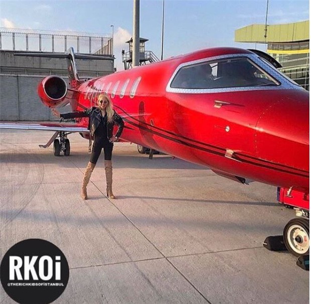 Các tiểu thư, công tử giàu có Thổ Nhĩ Kỳ phô bày cuộc sống giàu có trên Instagram khiến người xem choáng ngợp - Ảnh 2.