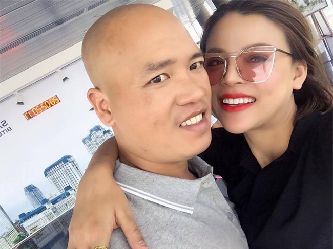 Bị bạn chồng chê xấu, mẹ trẻ Hà Nội chịu đau đớn phẫu thuật thẩm mỹ 9 lần để tự tin sánh vai bên chồng - Ảnh 6.