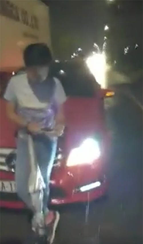 Xôn xao đoạn clip tố Trường Giang va quẹt xe hơi trong lúc say rượu - Ảnh 2.