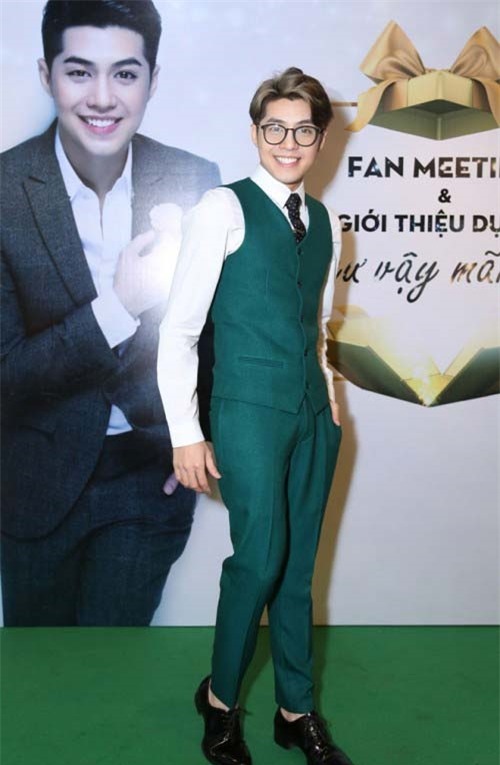 Kiểu tóc hai mái giúp Noo Phước Thịnh càng điển trai và hiền lành hơn. - Tin sao Viet - Tin tuc sao Viet - Scandal sao Viet - Tin tuc cua Sao - Tin cua Sao