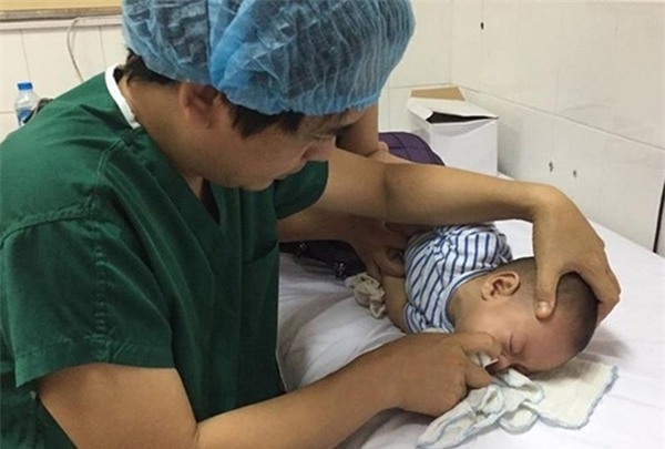 cach cham soc tre bi viem mui hong khong phai cha me nao cung biet - 1