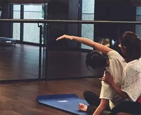 bi quyet lay lai voc dang cua 2 ba me bim sua lam tam nhu va angela baby - 3