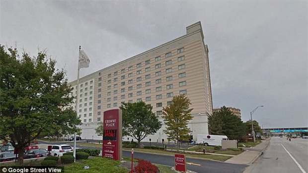 Đột ngột mất tích sau bữa tụ tập cùng bạn bè, thiếu nữ 19 tuổi được tìm thấy chết cóng trong tủ lạnh của nhà bếp khách sạn - Ảnh 5.