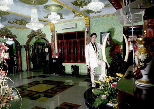 nhà kì quái, nhà kỳ quái, biệt thự, lâu đài