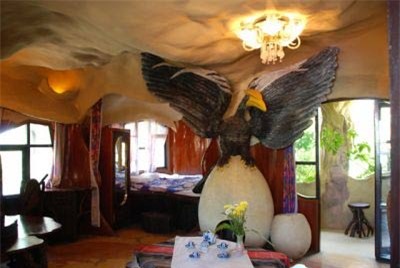 nhà kì quái, nhà kỳ quái, biệt thự, lâu đài