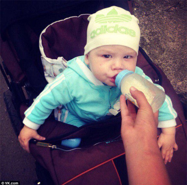 Mẹ 17 tuổi bỏ mặc con đến chết vì mải đi tiệc tùng cùng bạn bè suốt 1 tuần - Ảnh 2.