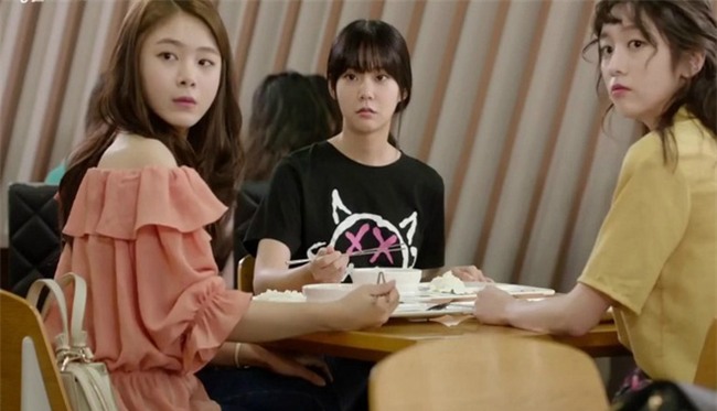 Anh chồng vô tâm và cái kết bất ngờ cho cô vợ 1 phút sống ảo - Ảnh 1.